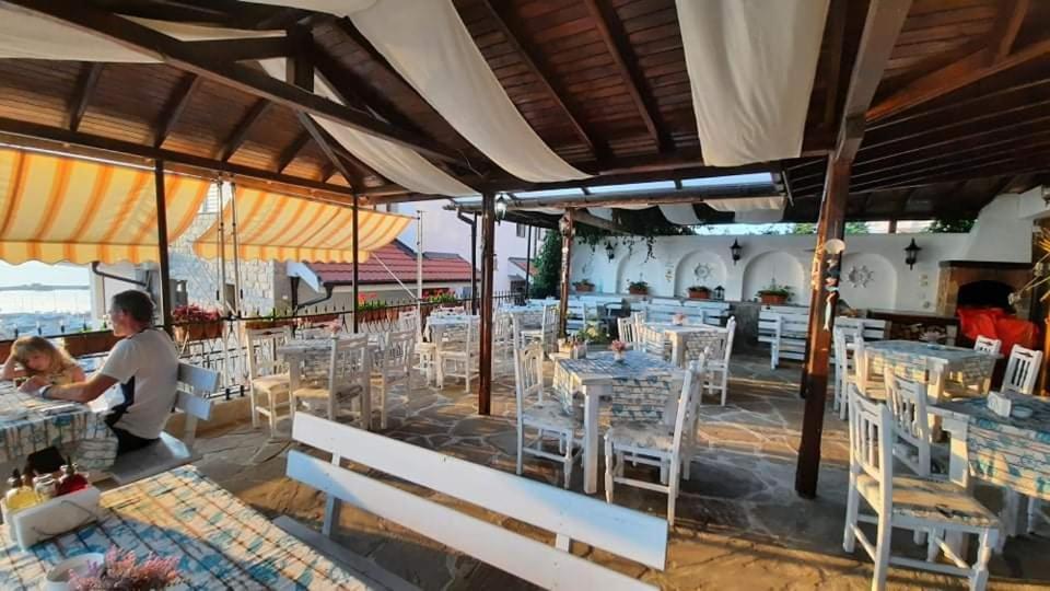 Orion Guest House Sozopol Exterior foto